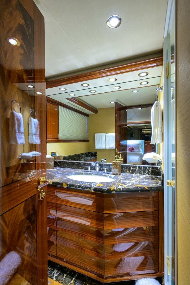 2014 Westport 112 — photo 43