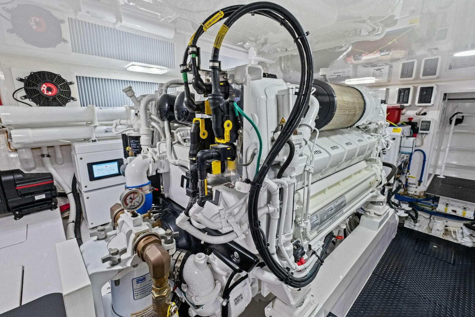 2025 Viking 58 Convertible — photo 51