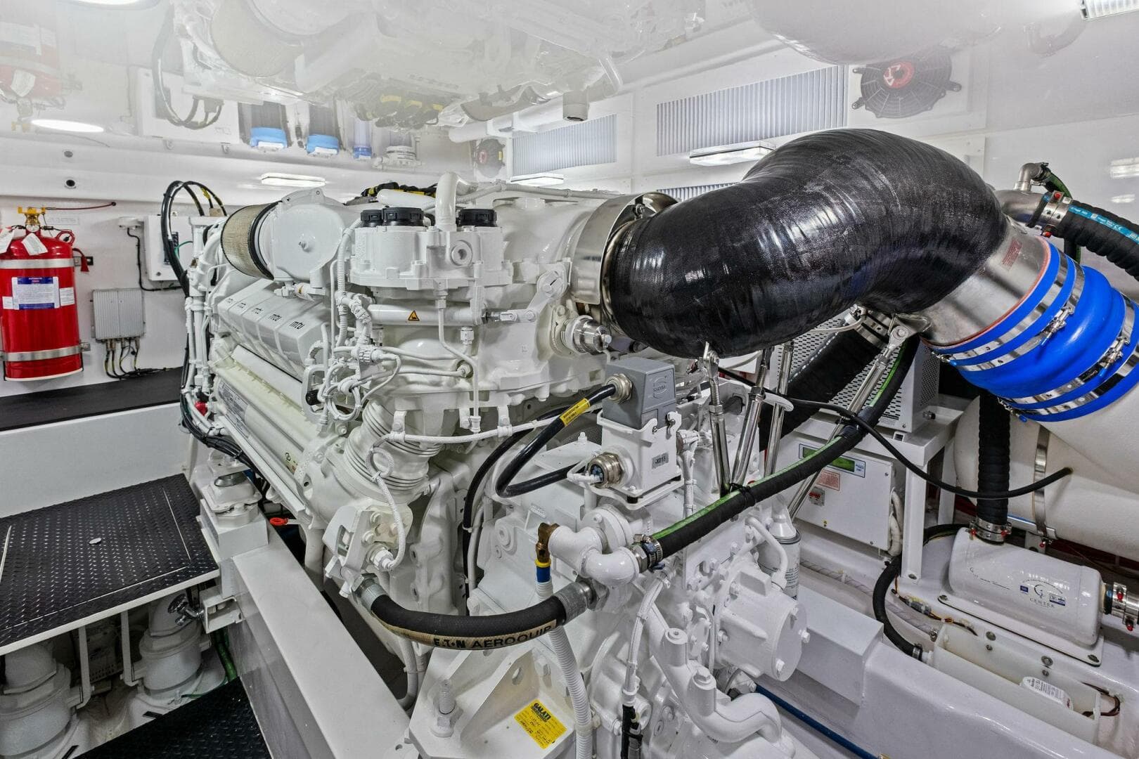 2025 Viking 58 Convertible — photo 52