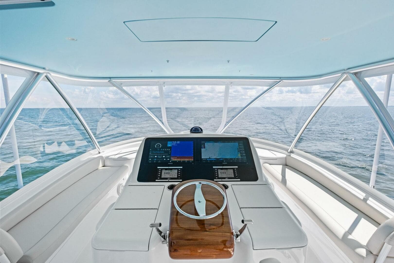2025 Viking 58 Convertible — photo 34