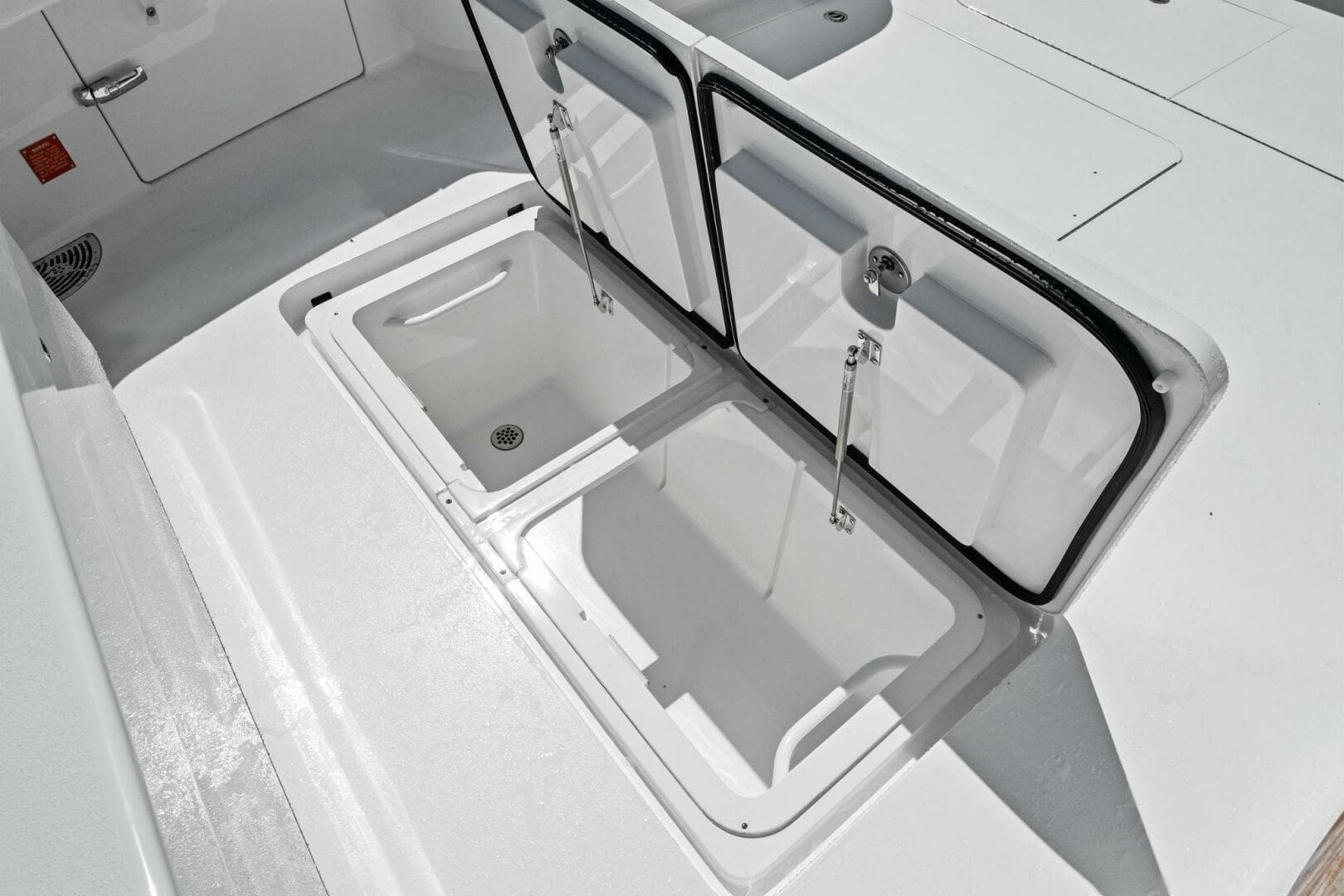 2025 Viking 58 Convertible — photo 46