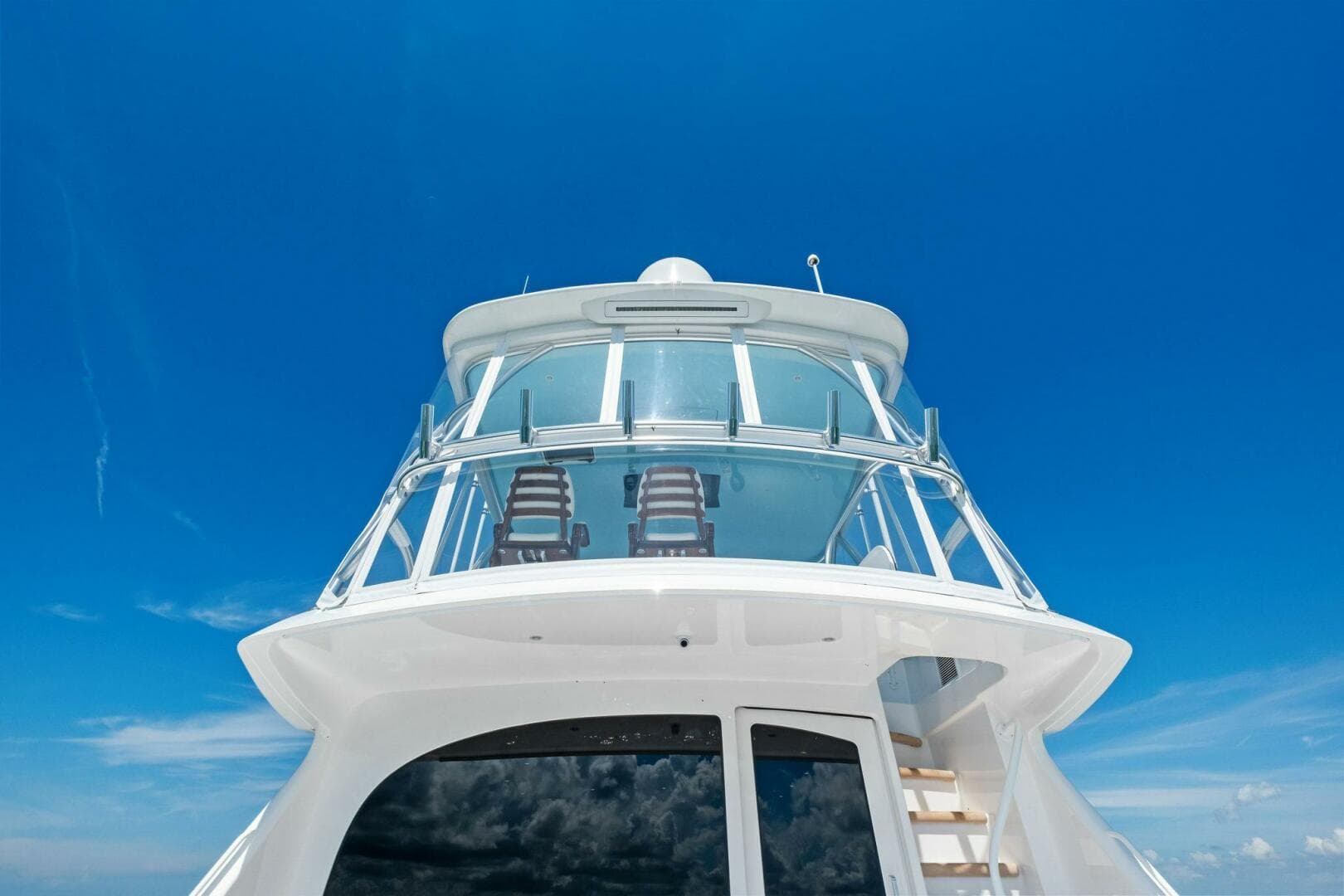 2025 Viking 58 Convertible — photo 31