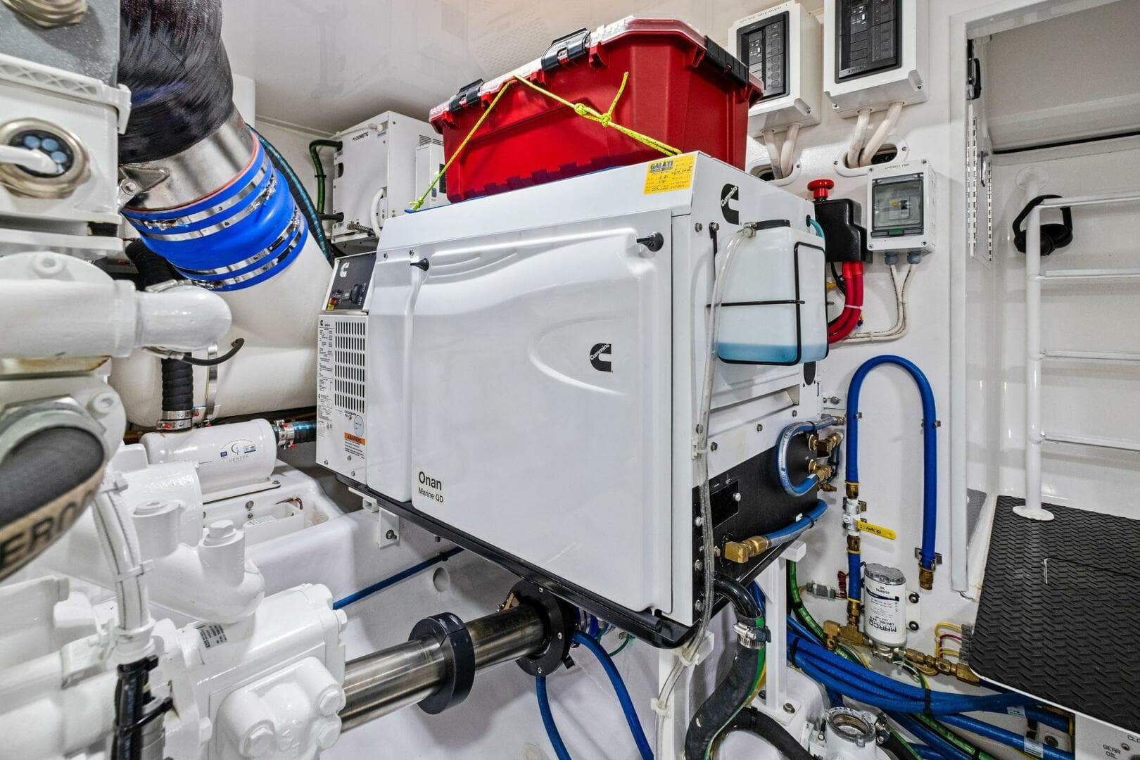 2025 Viking 58 Convertible — photo 55