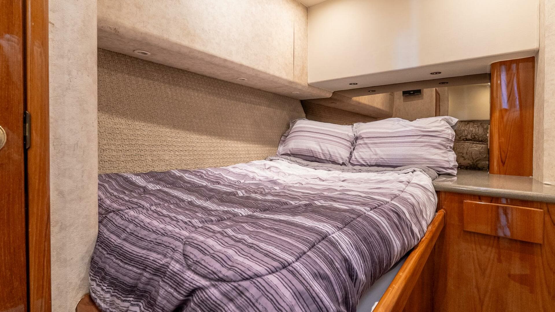 2003 Egg Harbor 42 Convertible — photo 22