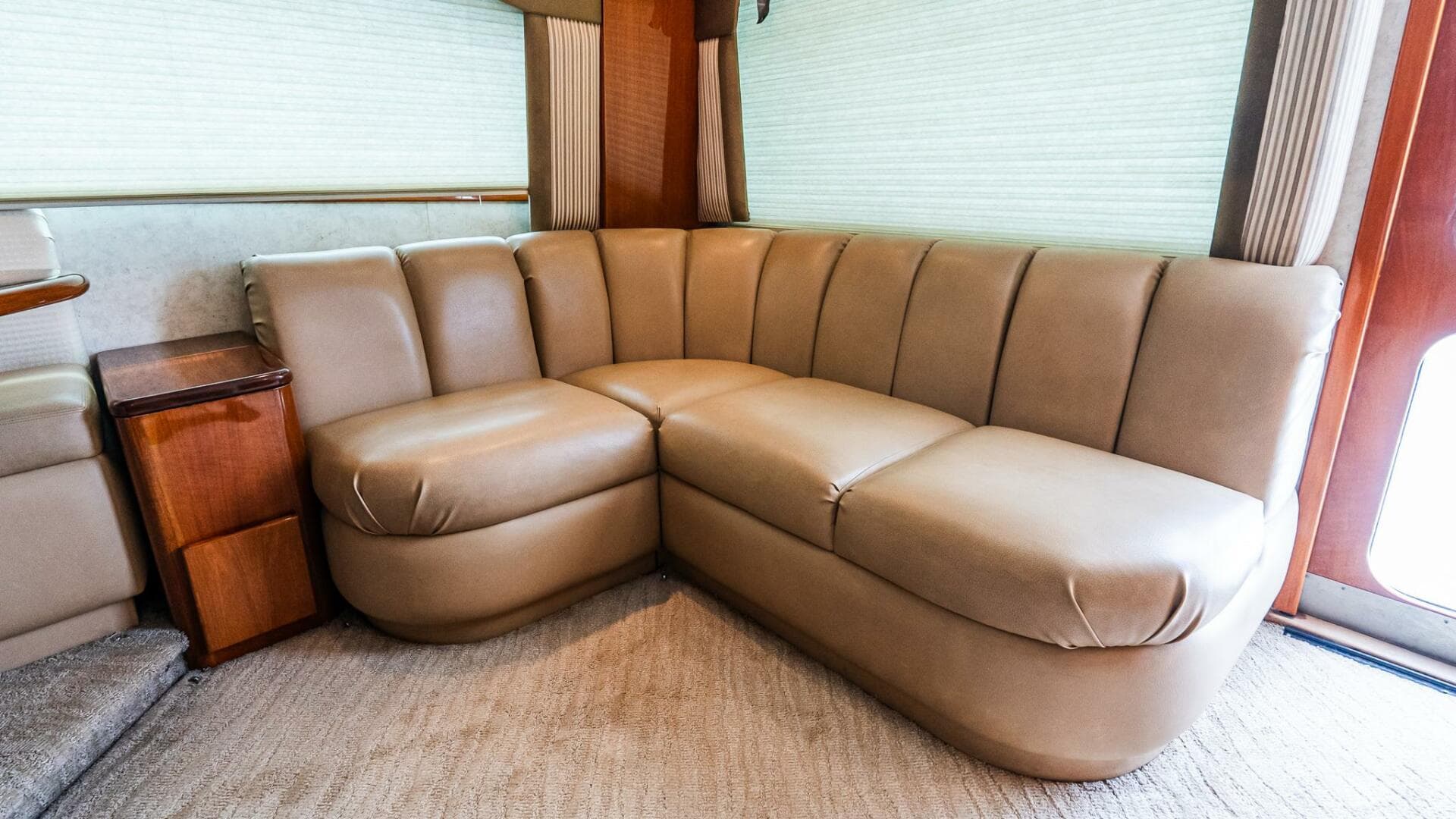 2003 Egg Harbor 42 Convertible — photo 15