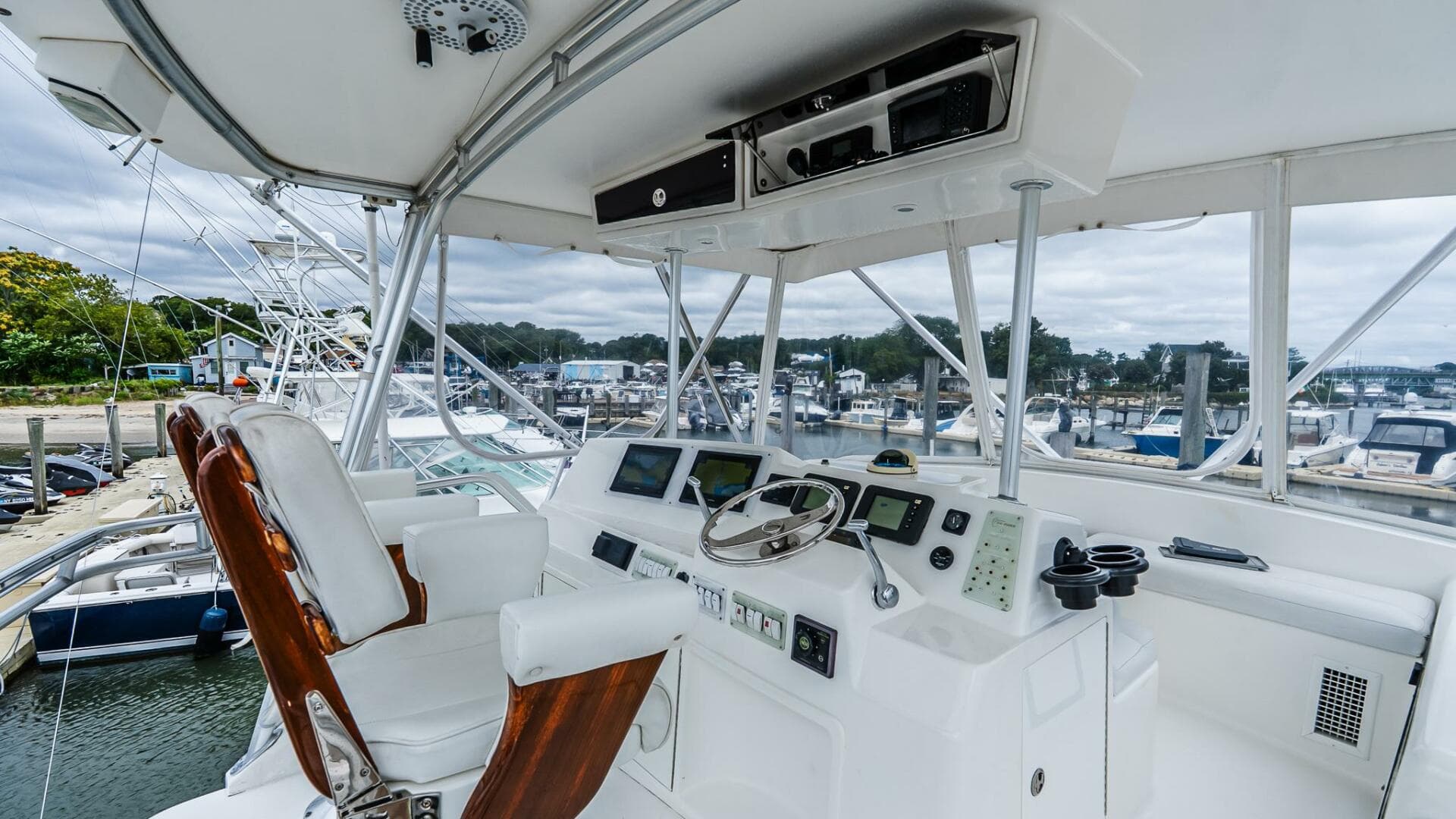 2003 Egg Harbor 42 Convertible — photo 32