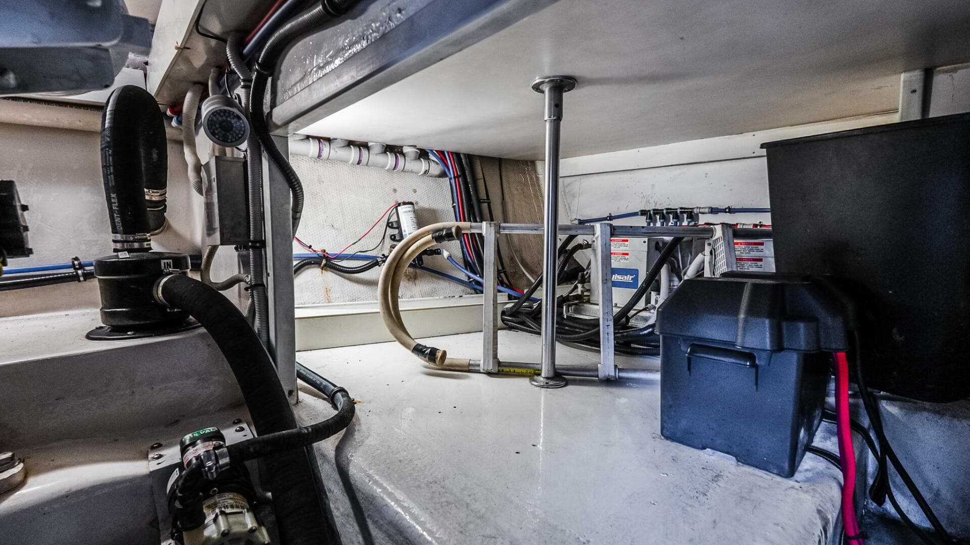 2003 Egg Harbor 42 Convertible — photo 42