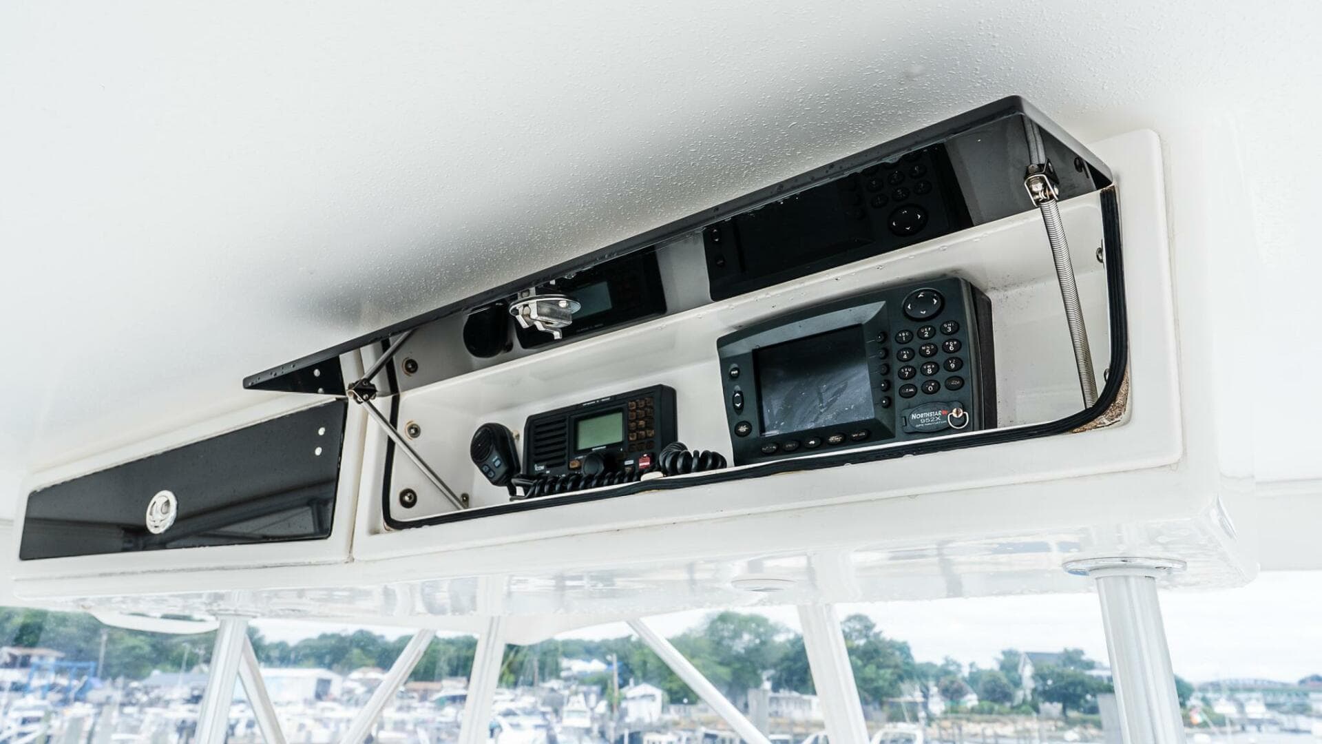 2003 Egg Harbor 42 Convertible — photo 38