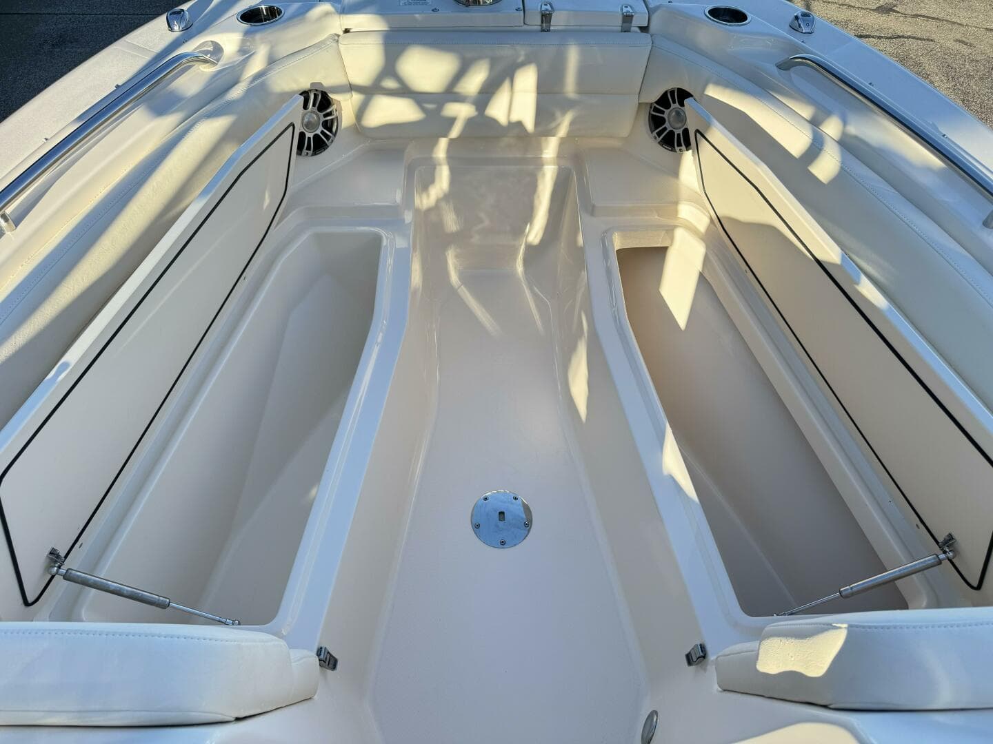 2023 Grady-White 255 Freedom — photo 16