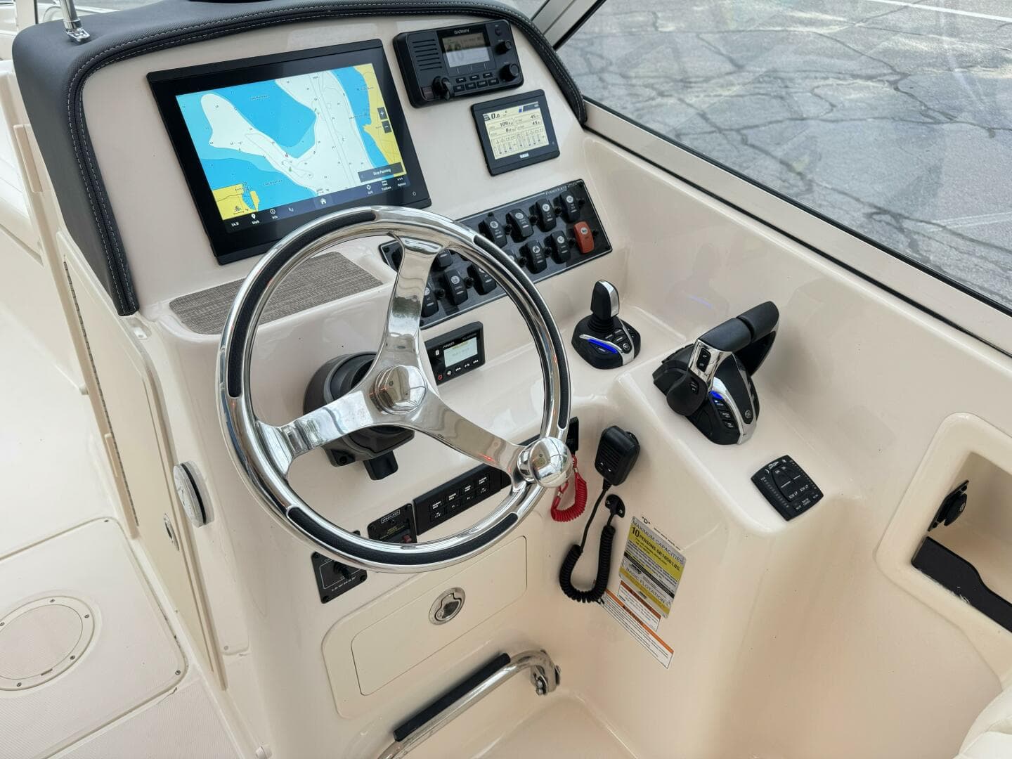 2023 Grady-White 255 Freedom — photo 17