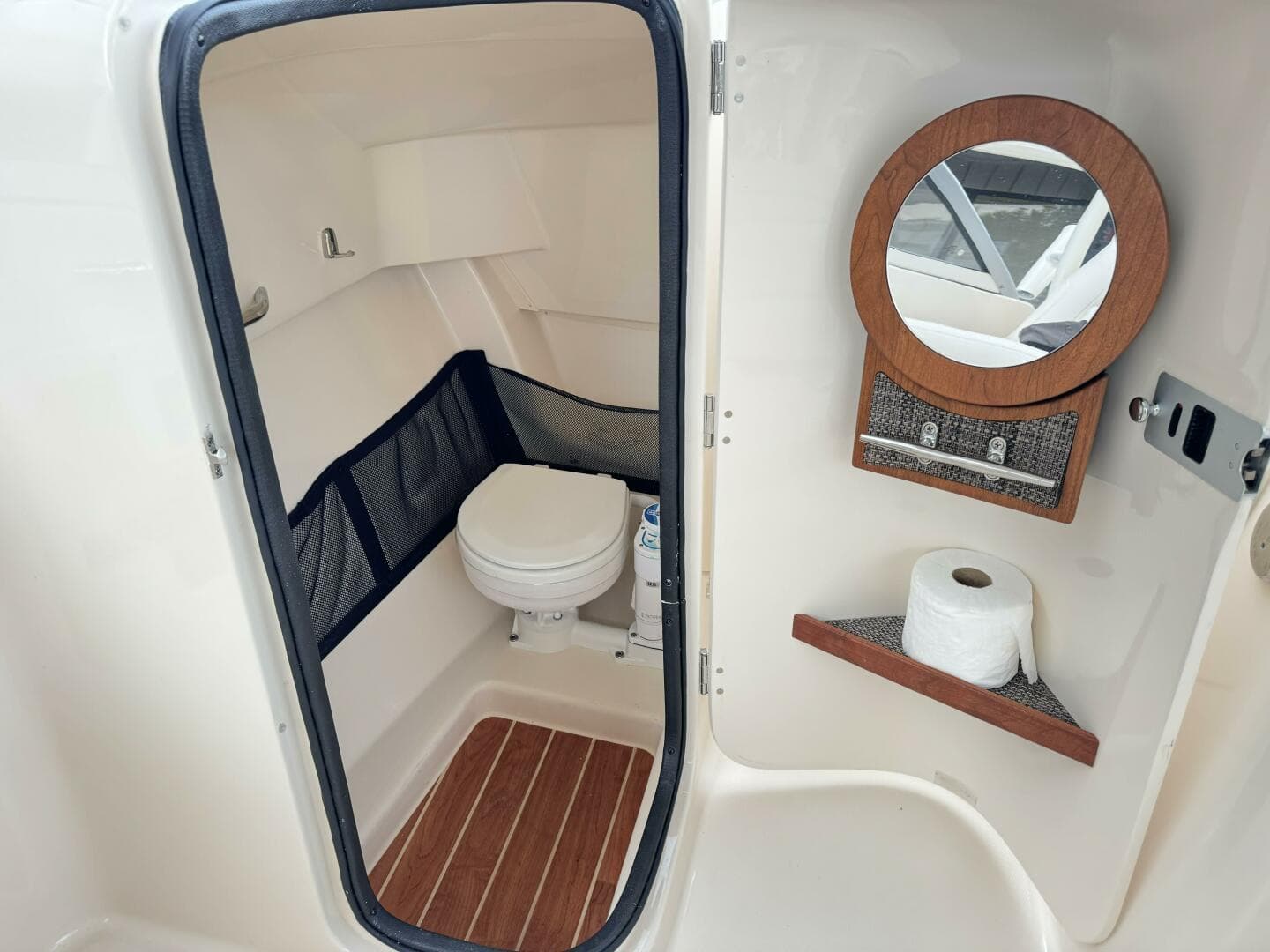 2023 Grady-White 255 Freedom — photo 25