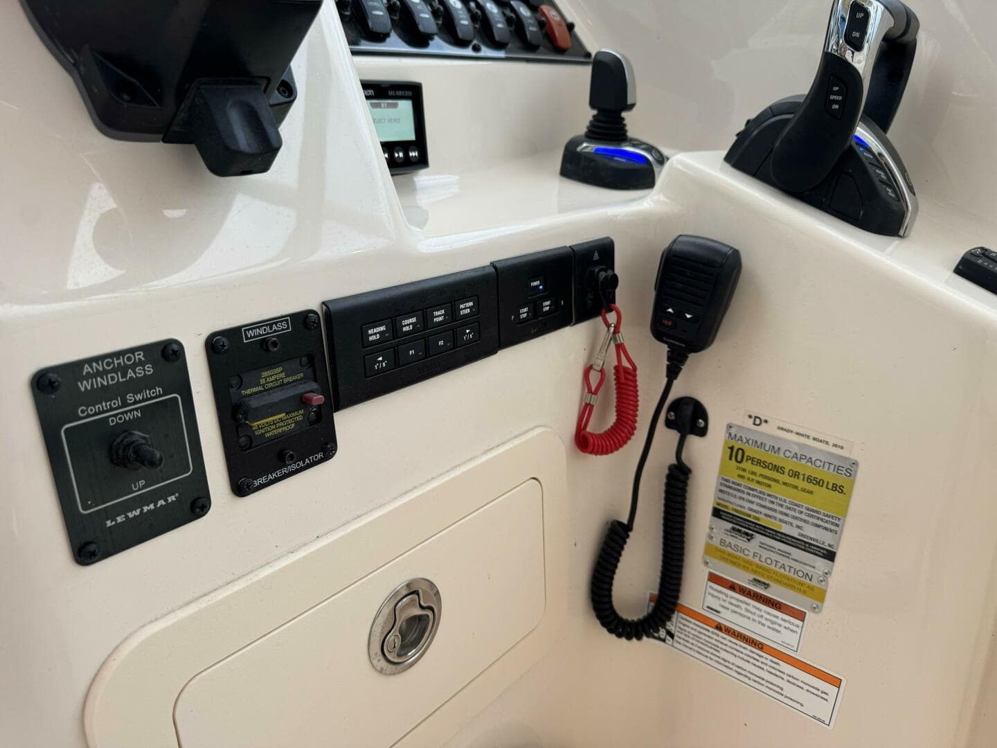 2023 Grady-White 255 Freedom — photo 19