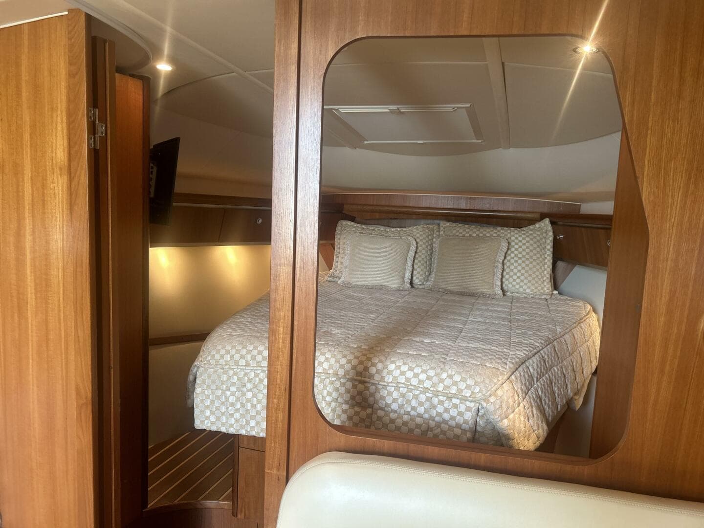 2005 Tiara Yachts — photo 31