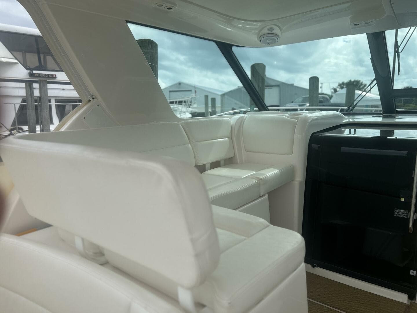 2005 Tiara Yachts — photo 10