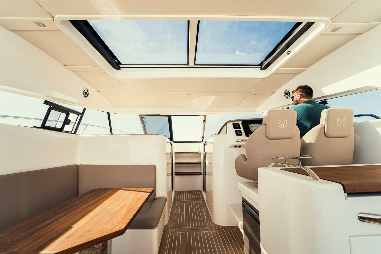 2025 Makai M37 — photo 17