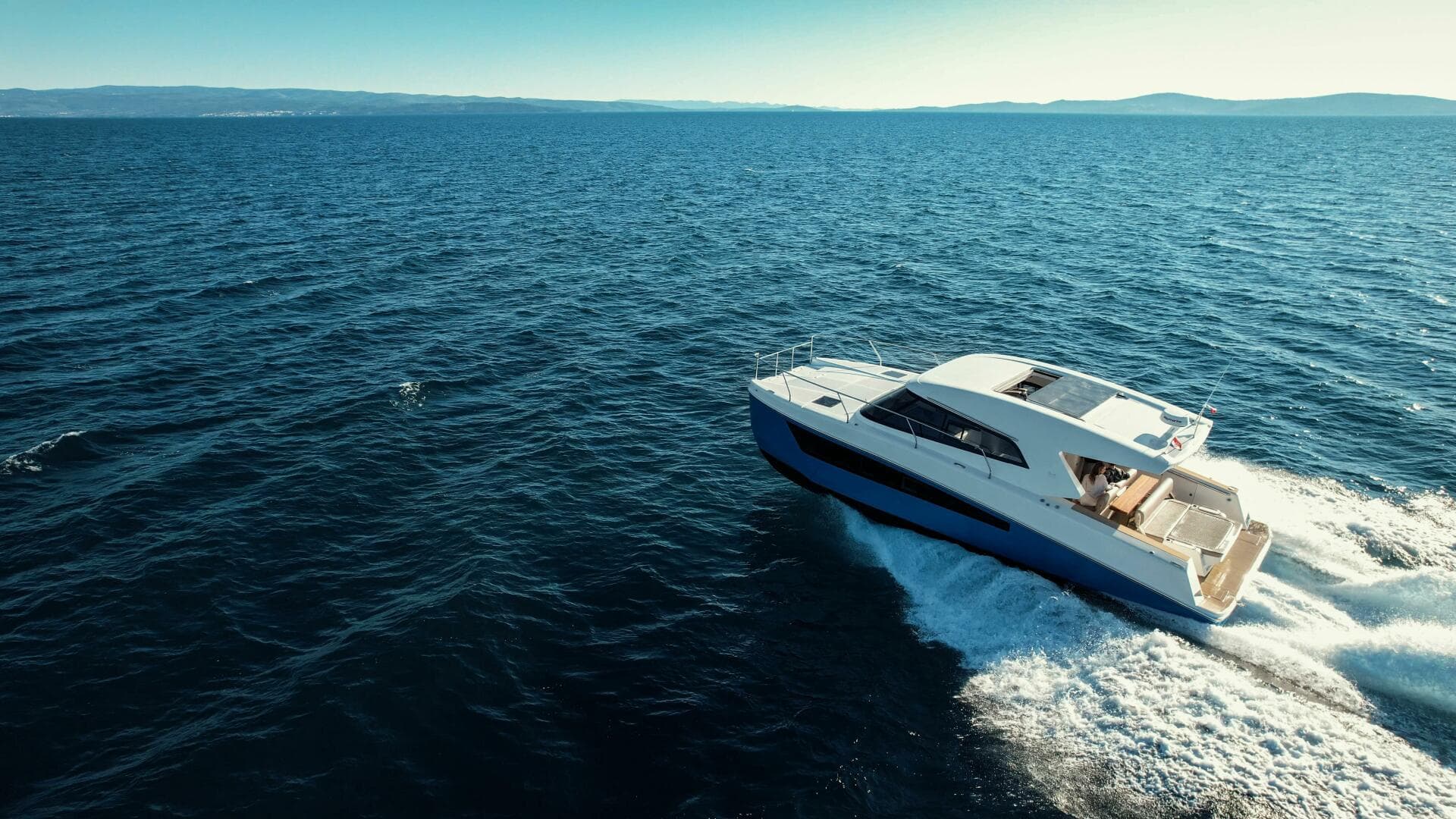 2025 Makai M37 — photo 24