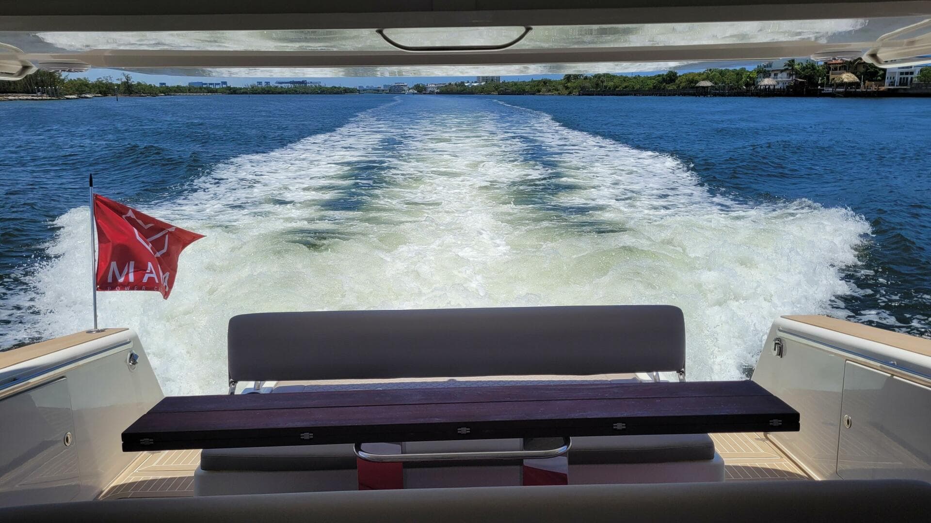 2025 Makai M37 — photo 14