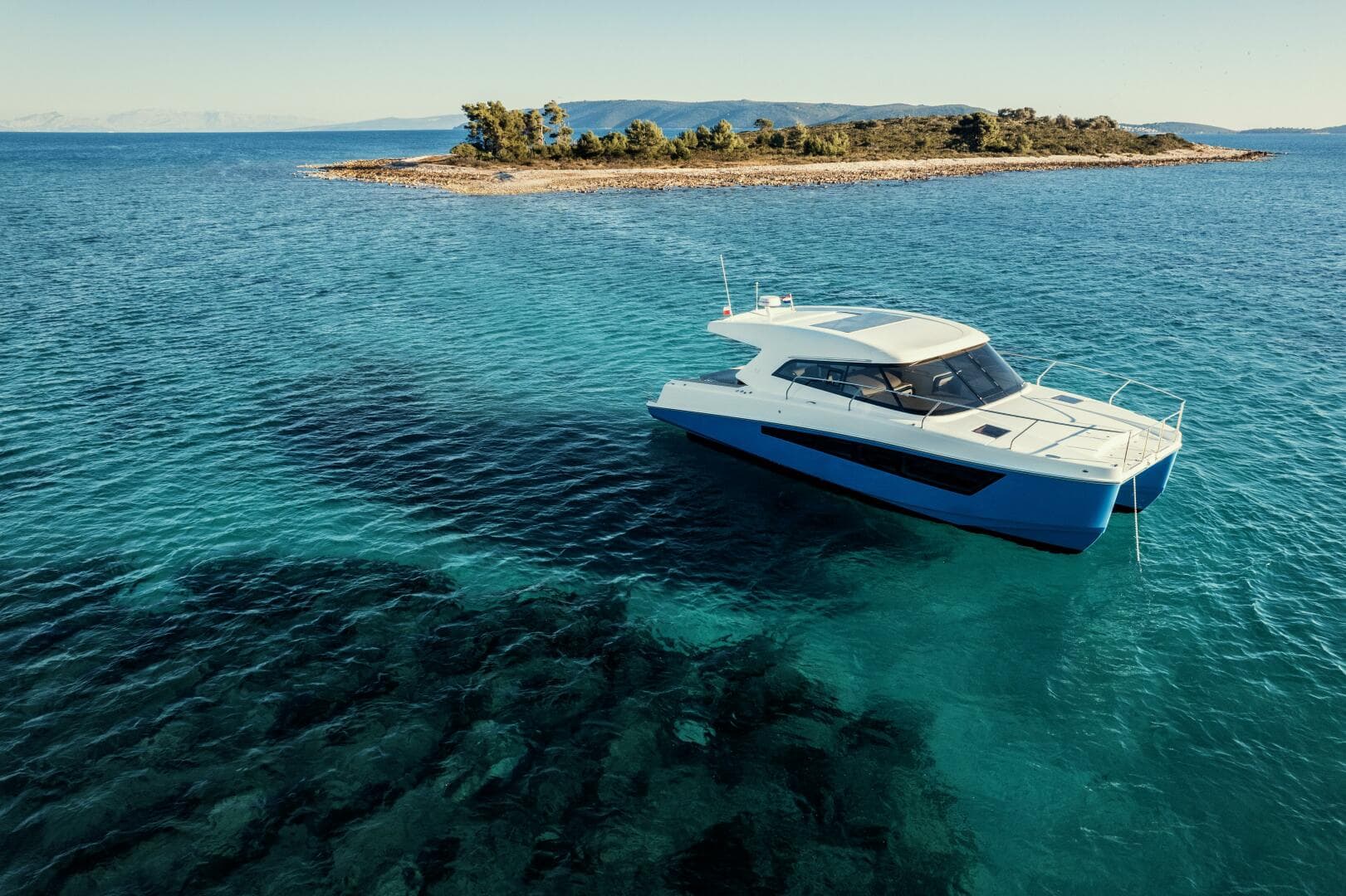 2025 Makai M37 — photo 19