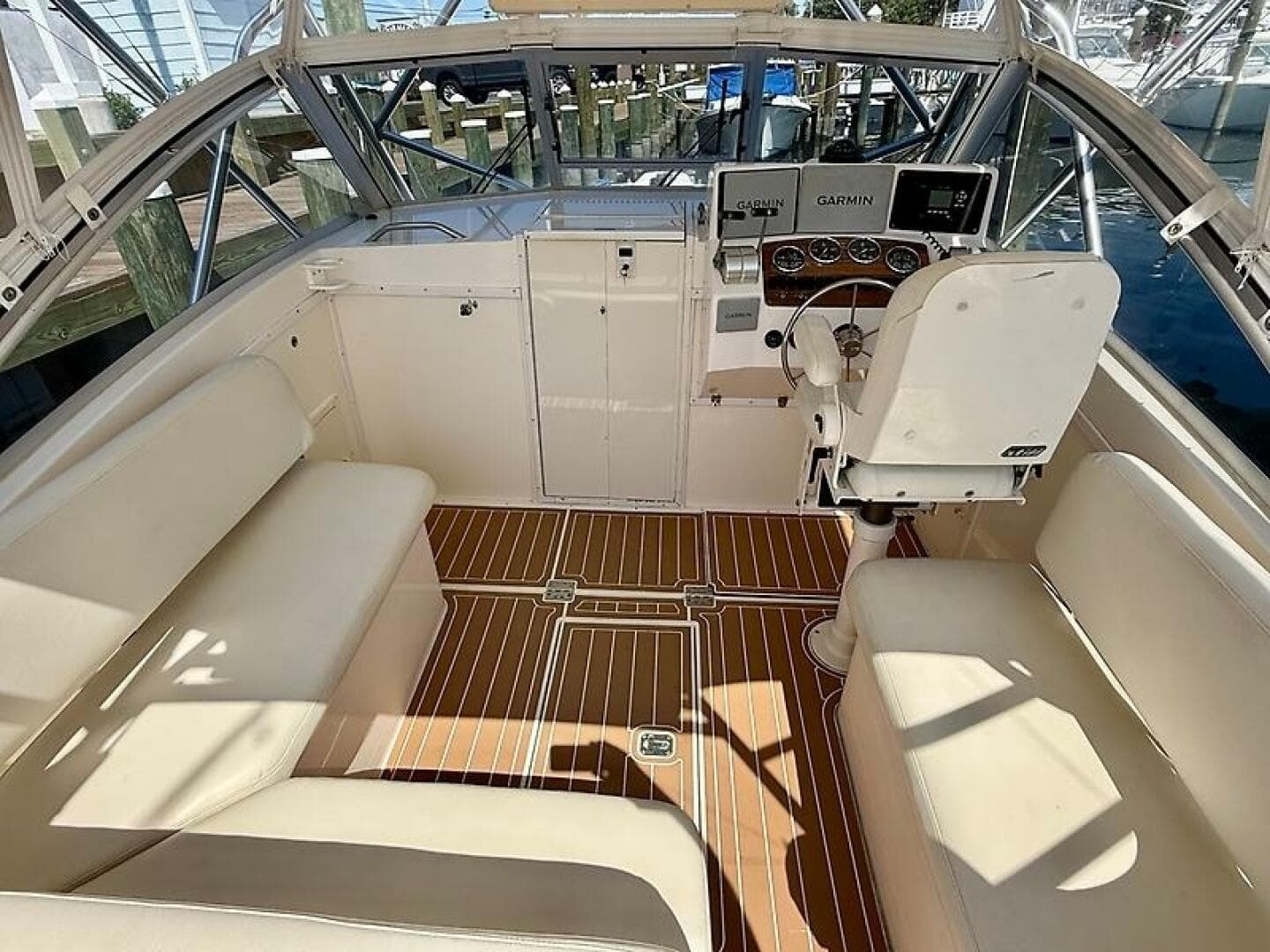 2004 Albemarle 320 Express Fisherman — photo 16