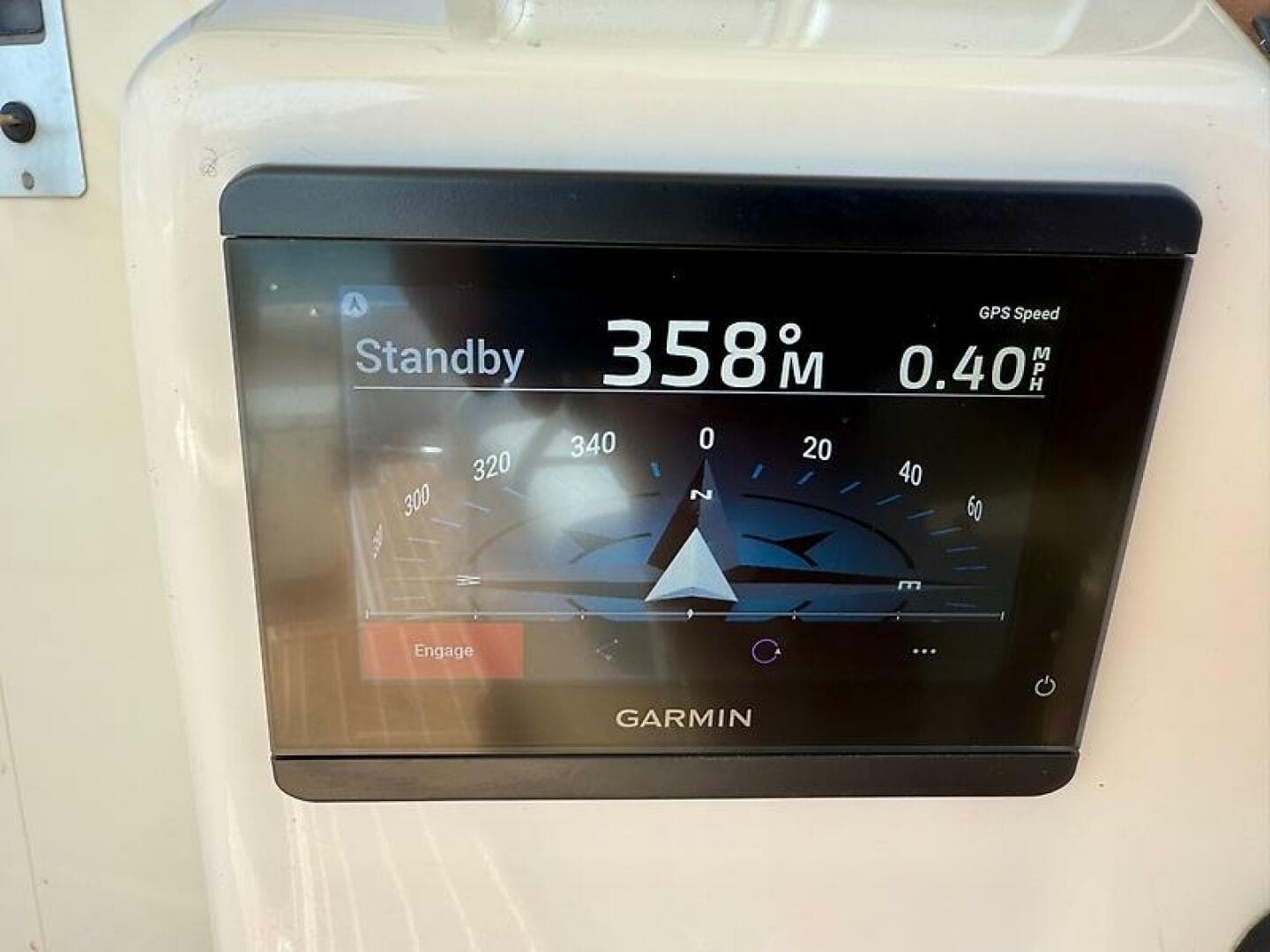 2004 Albemarle 320 Express Fisherman — photo 12