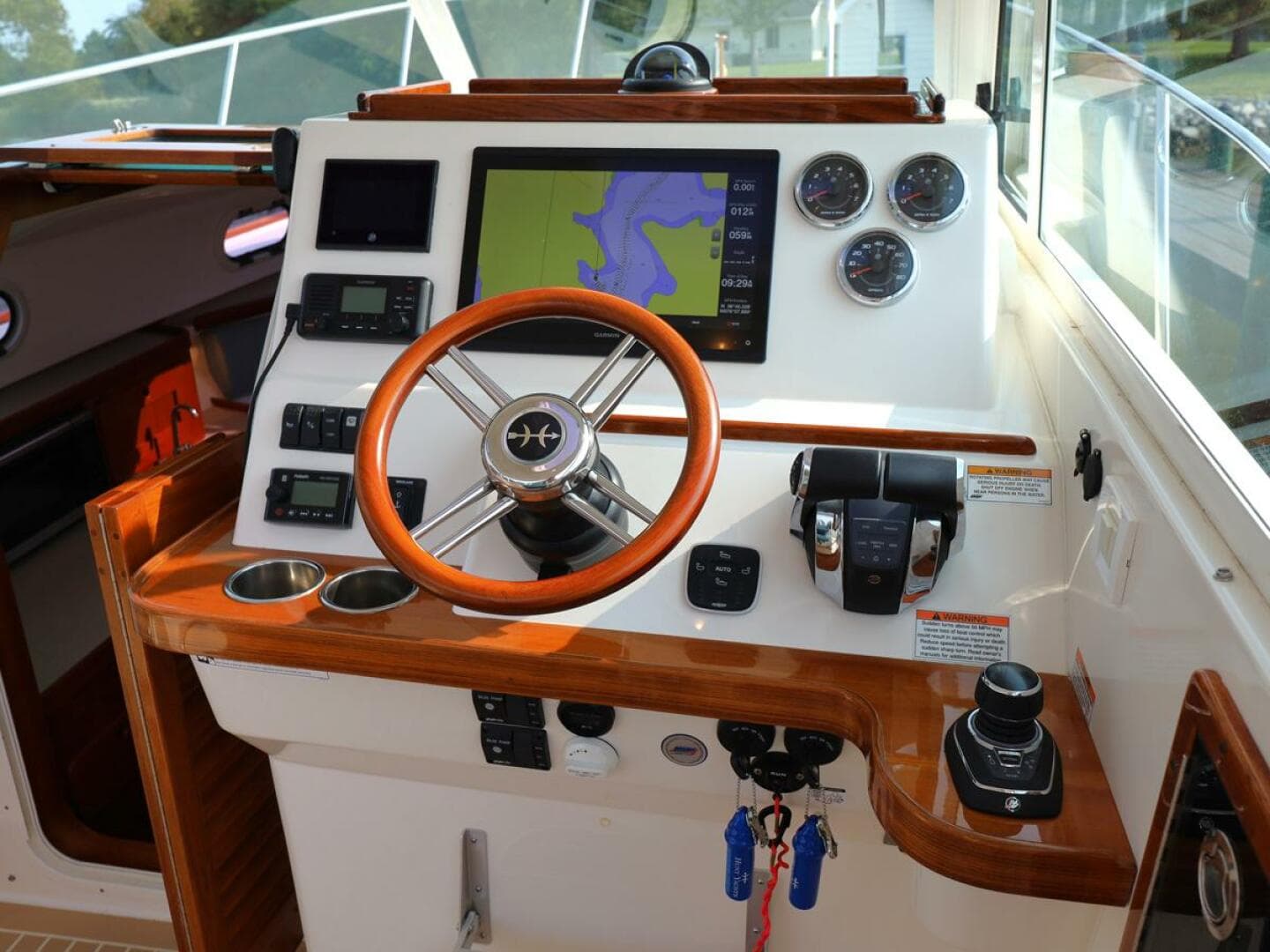 2020 Hunt Yachts Surfhunter 32 — photo 14
