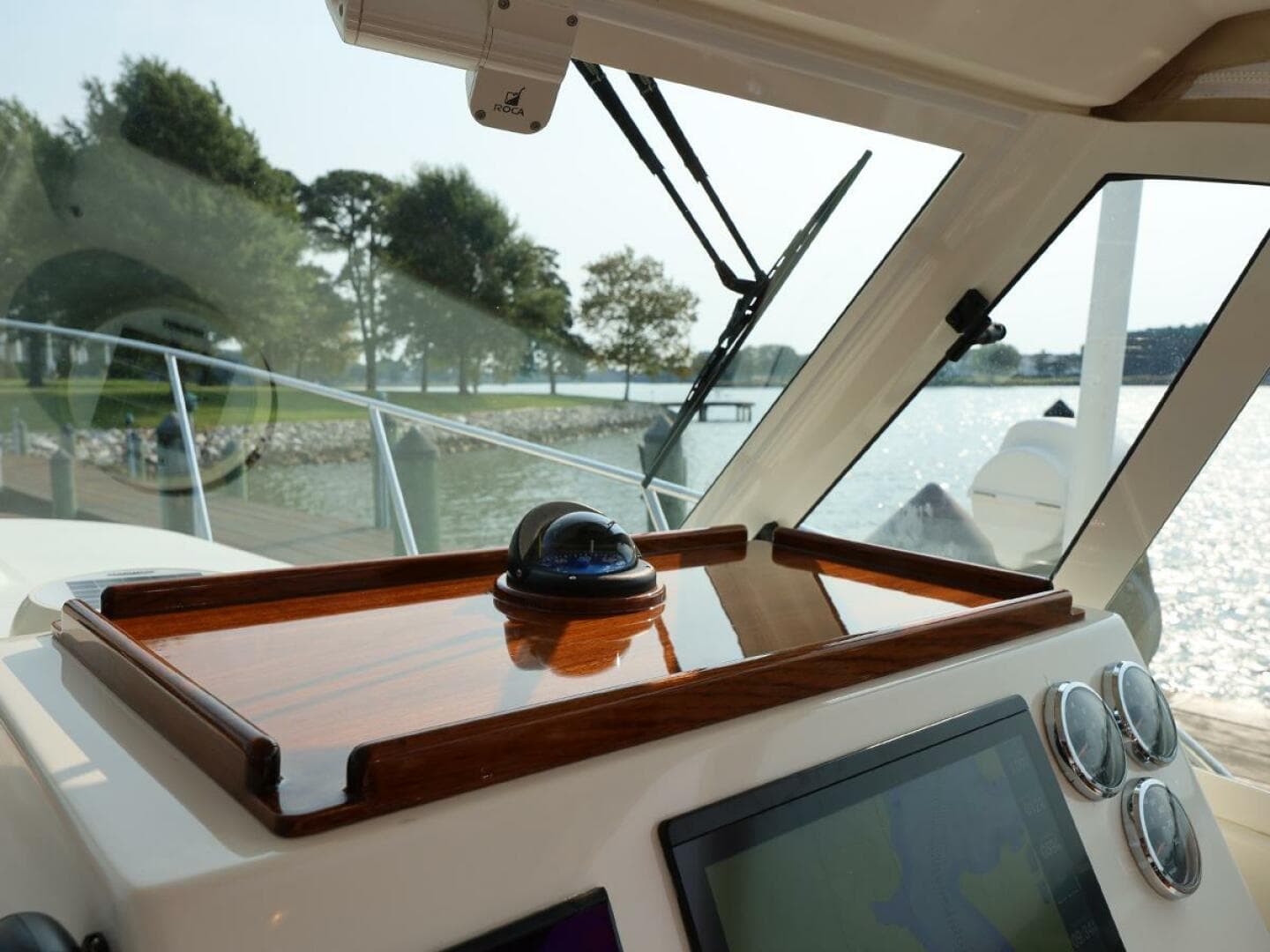 2020 Hunt Yachts Surfhunter 32 — photo 13