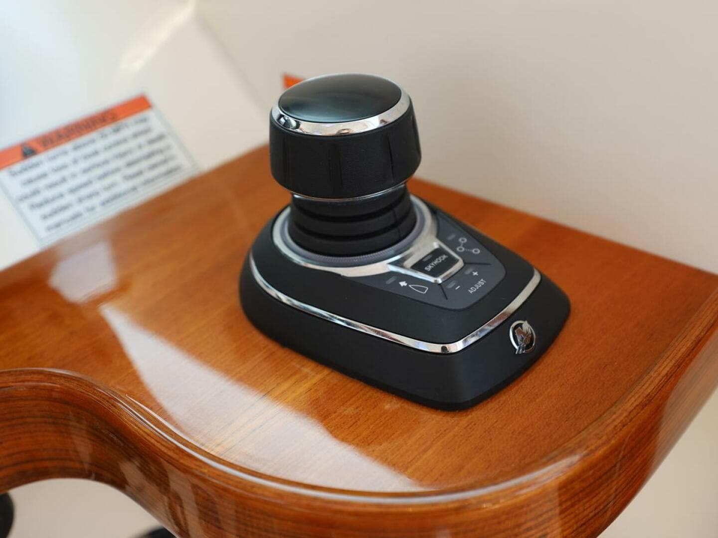 2020 Hunt Yachts Surfhunter 32 — photo 15