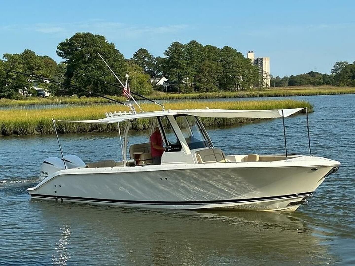 2019 Pursuit S 288 — photo 13