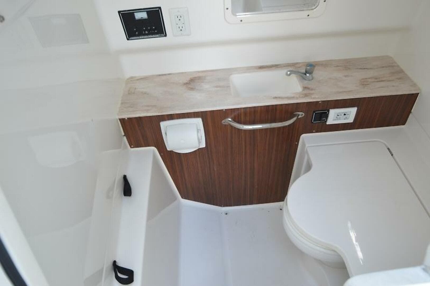 2019 Pursuit S 288 — photo 32