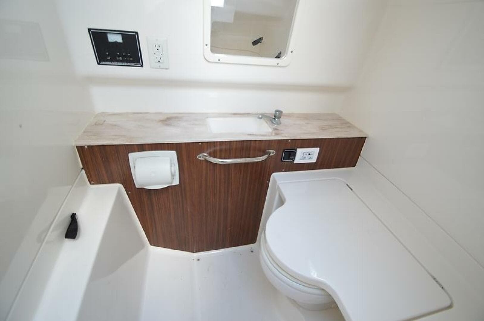 2019 Pursuit S 288 — photo 35