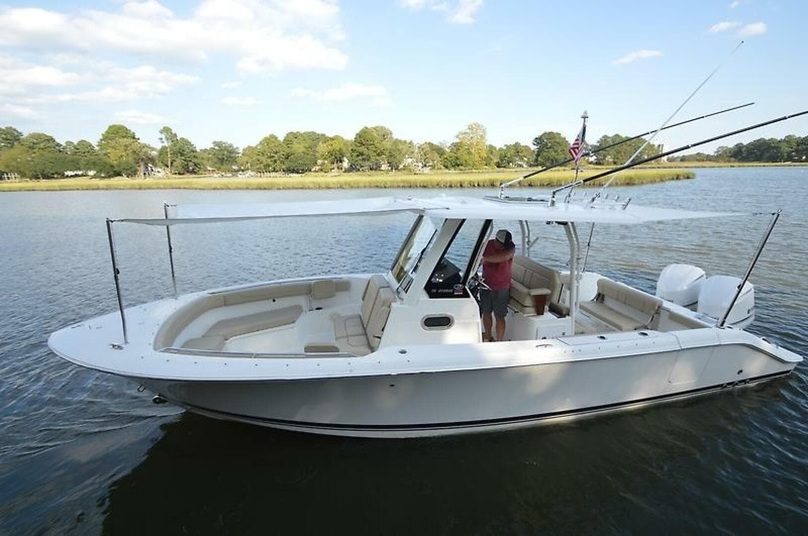 2019 Pursuit S 288 — photo 12