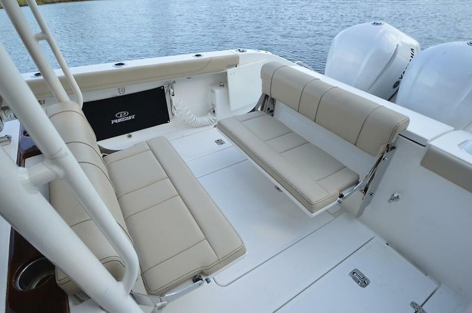 2019 Pursuit S 288 — photo 48