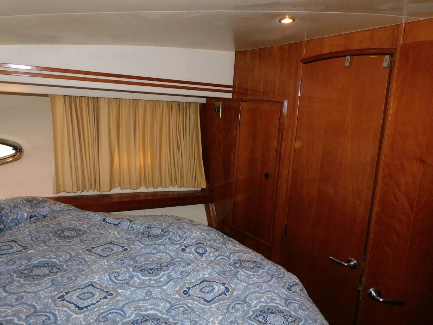 2002 Carver 570 Voyager Pilothouse — photo 23