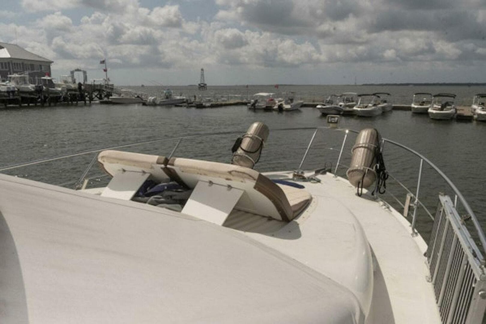 2002 Carver 570 Voyager Pilothouse — photo 39