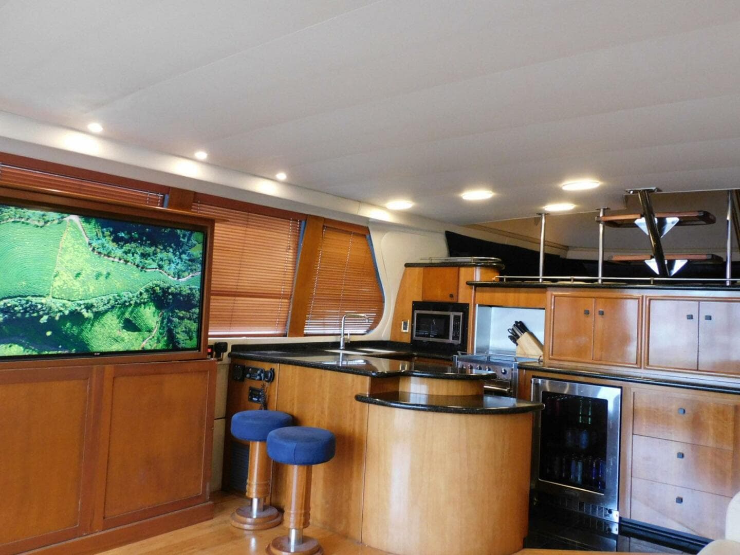 2002 Carver 570 Voyager Pilothouse — photo 8