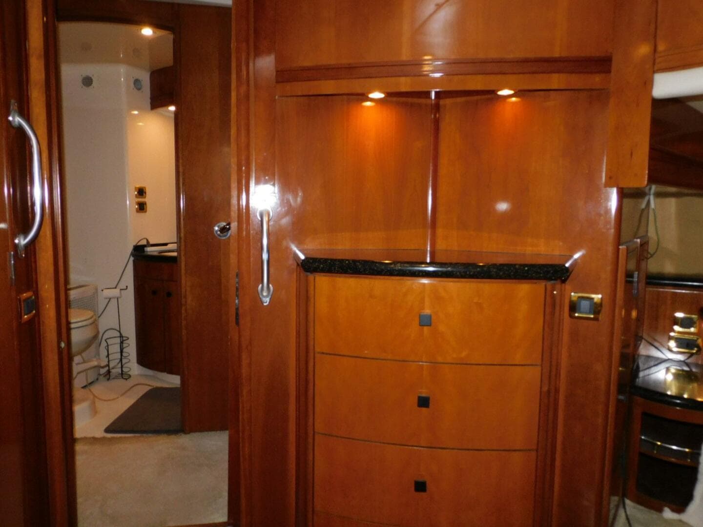 2002 Carver 570 Voyager Pilothouse — photo 27