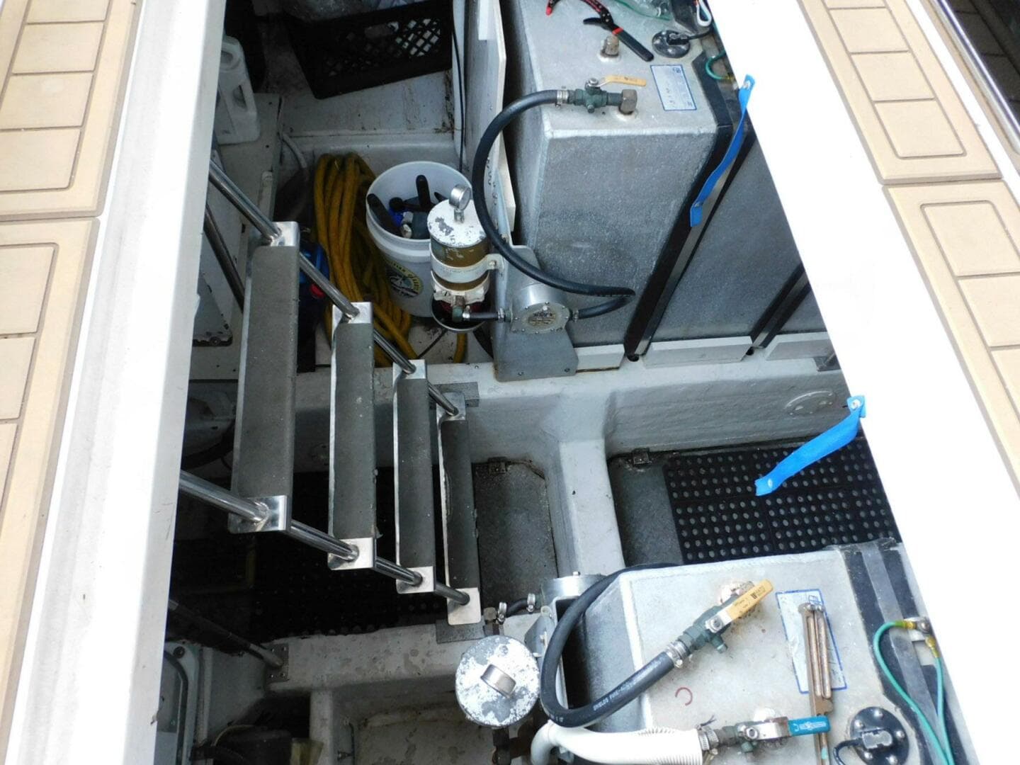 2002 Carver 570 Voyager Pilothouse — photo 59