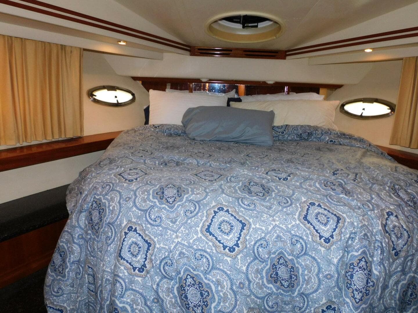 2002 Carver 570 Voyager Pilothouse — photo 22