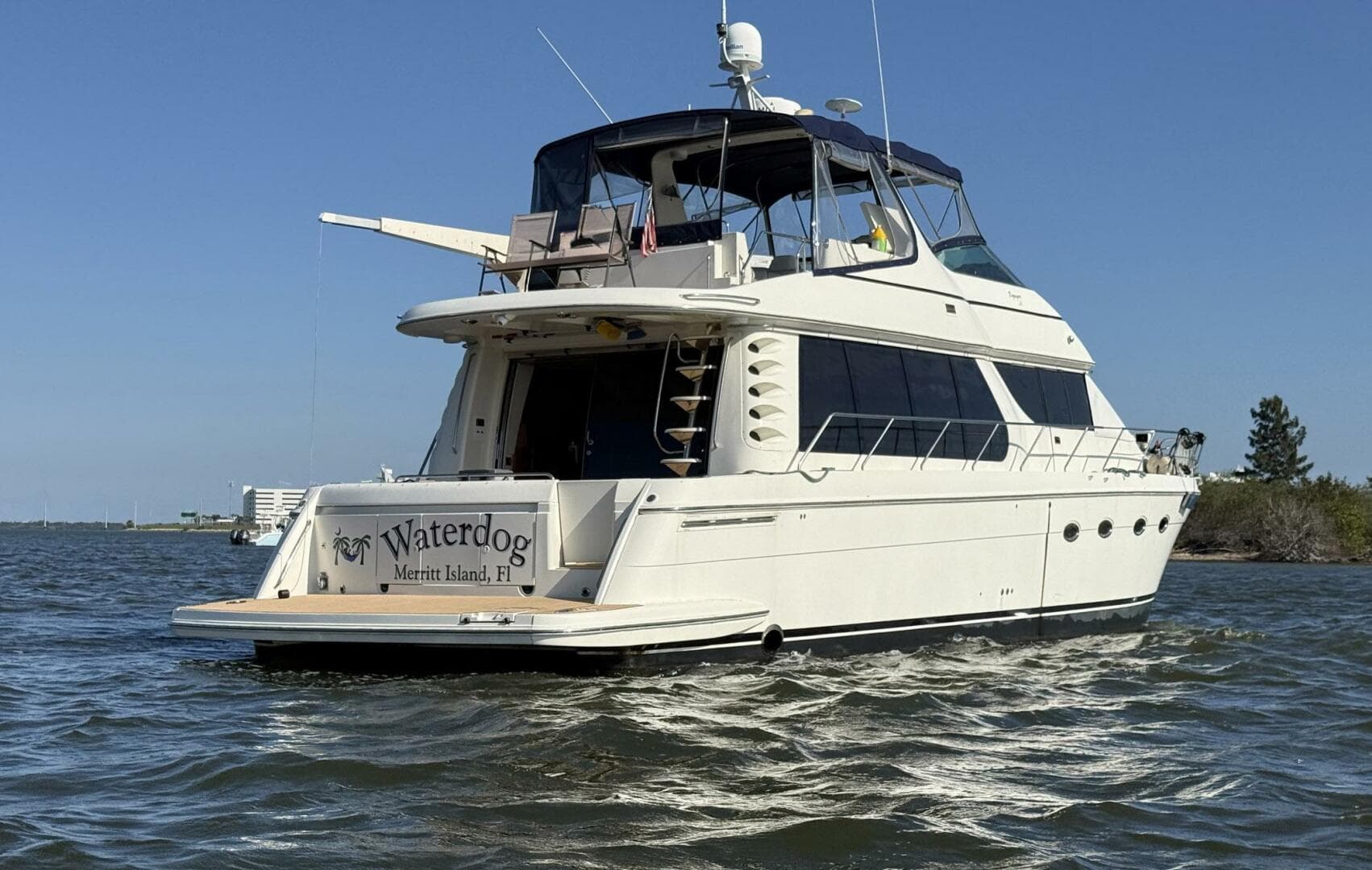 2002 Carver 570 Voyager Pilothouse — photo 2