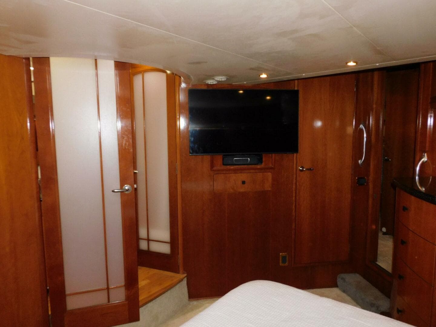 2002 Carver 570 Voyager Pilothouse — photo 29
