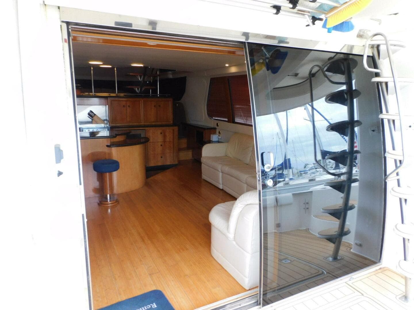 2002 Carver 570 Voyager Pilothouse — photo 55