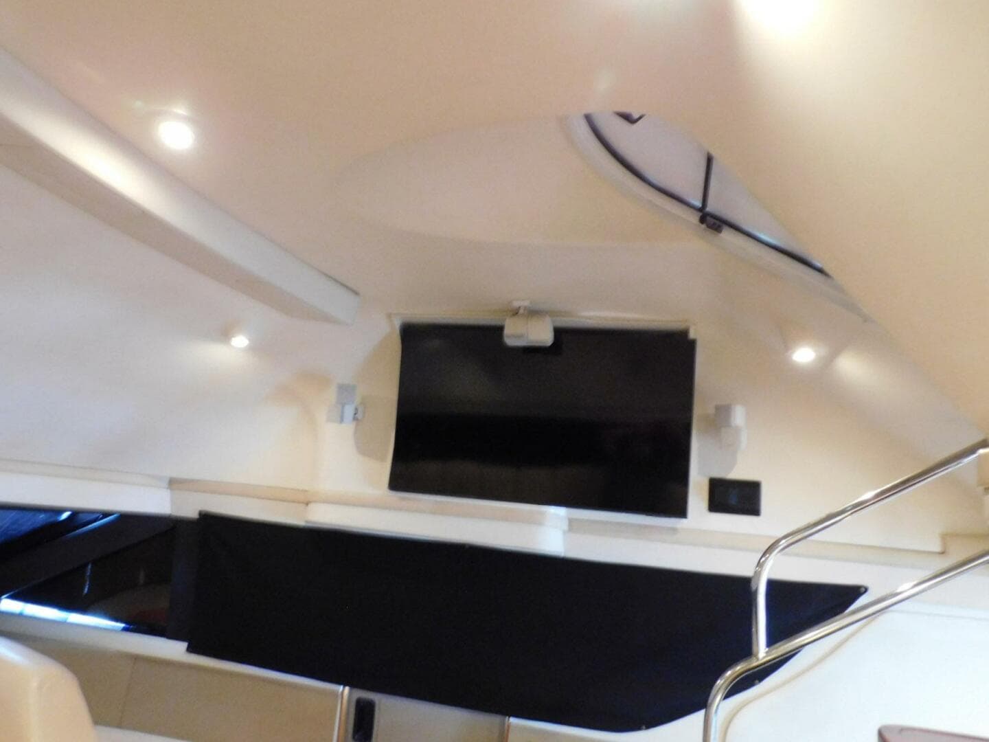 2002 Carver 570 Voyager Pilothouse — photo 20