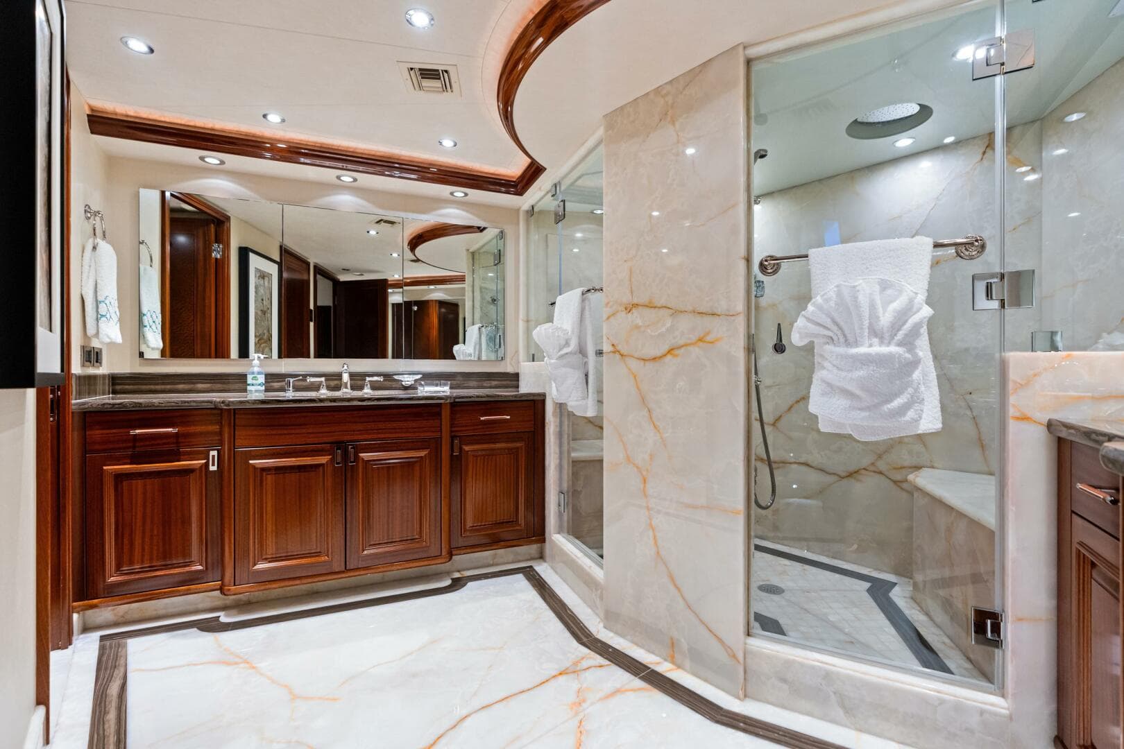 2011 Westport 112 — photo 48