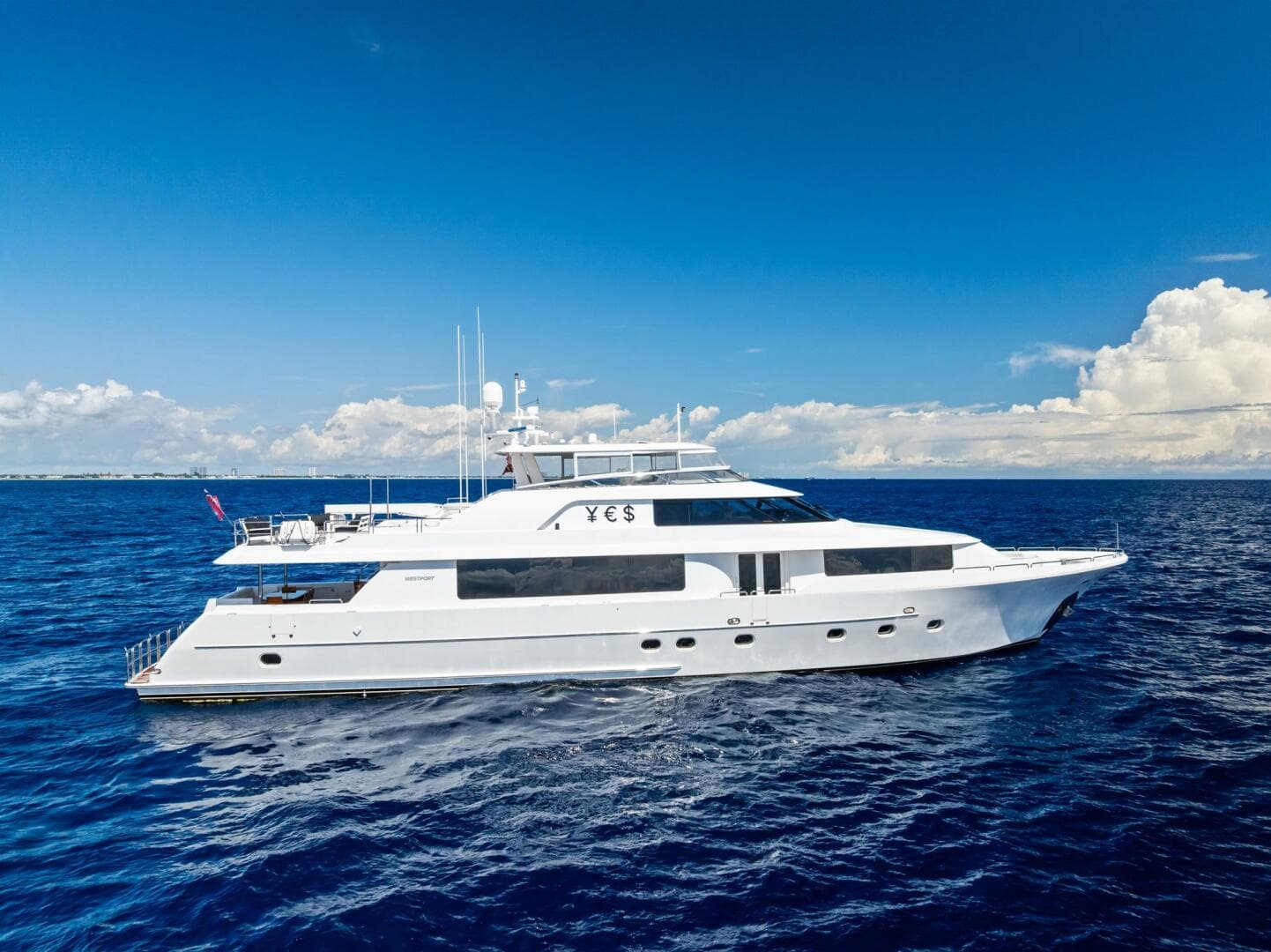 2011 Westport 112 — photo 2