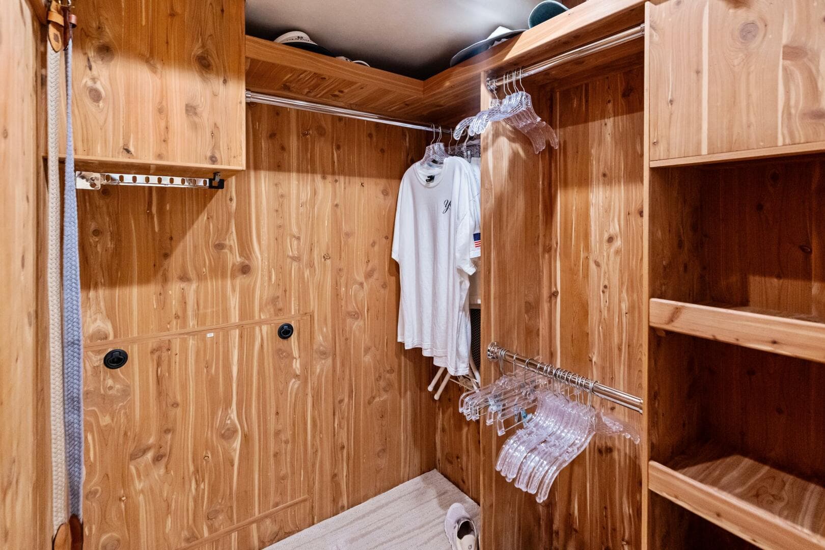 2011 Westport 112 — photo 82