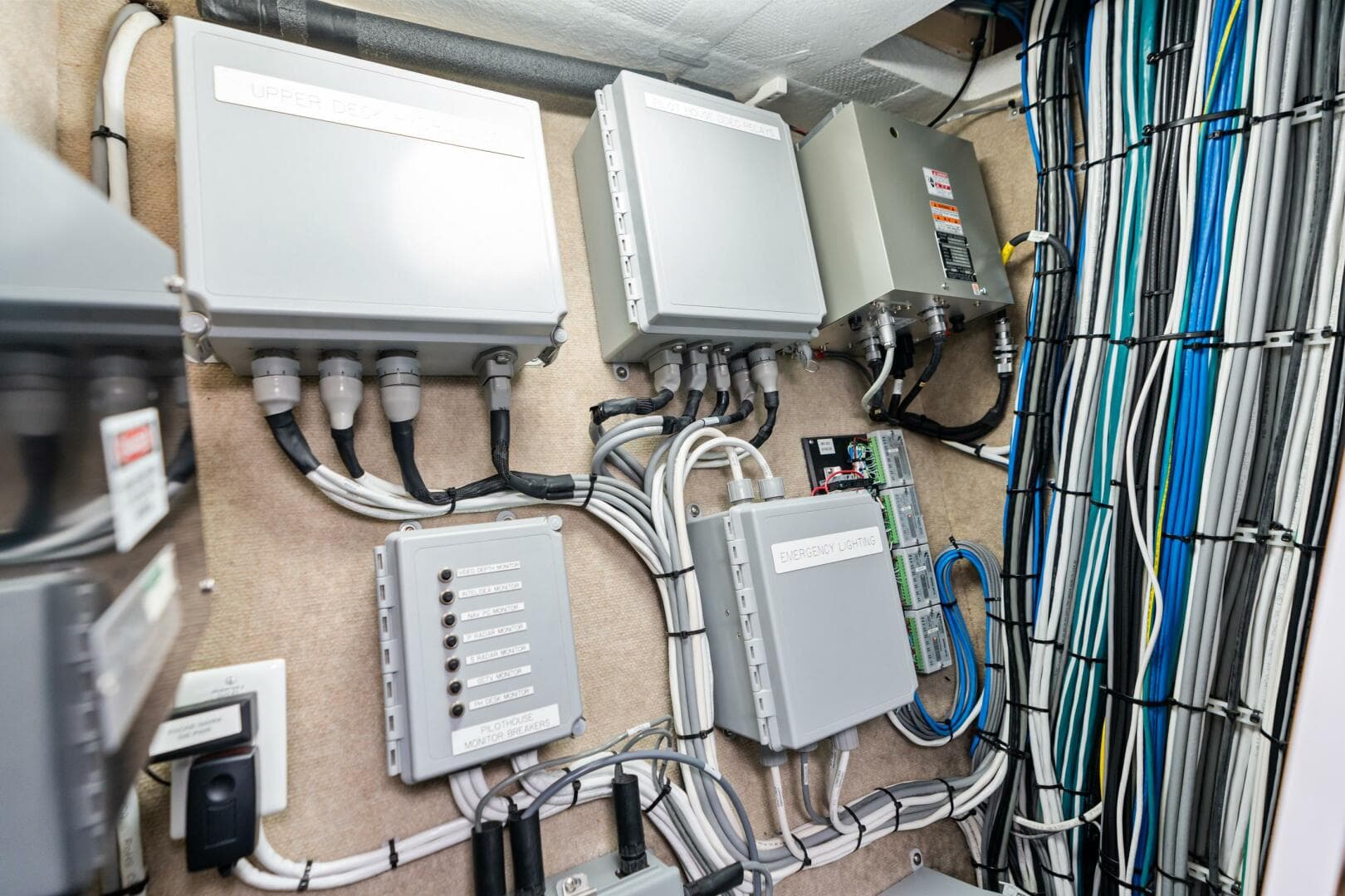 2011 Westport 112 — photo 80