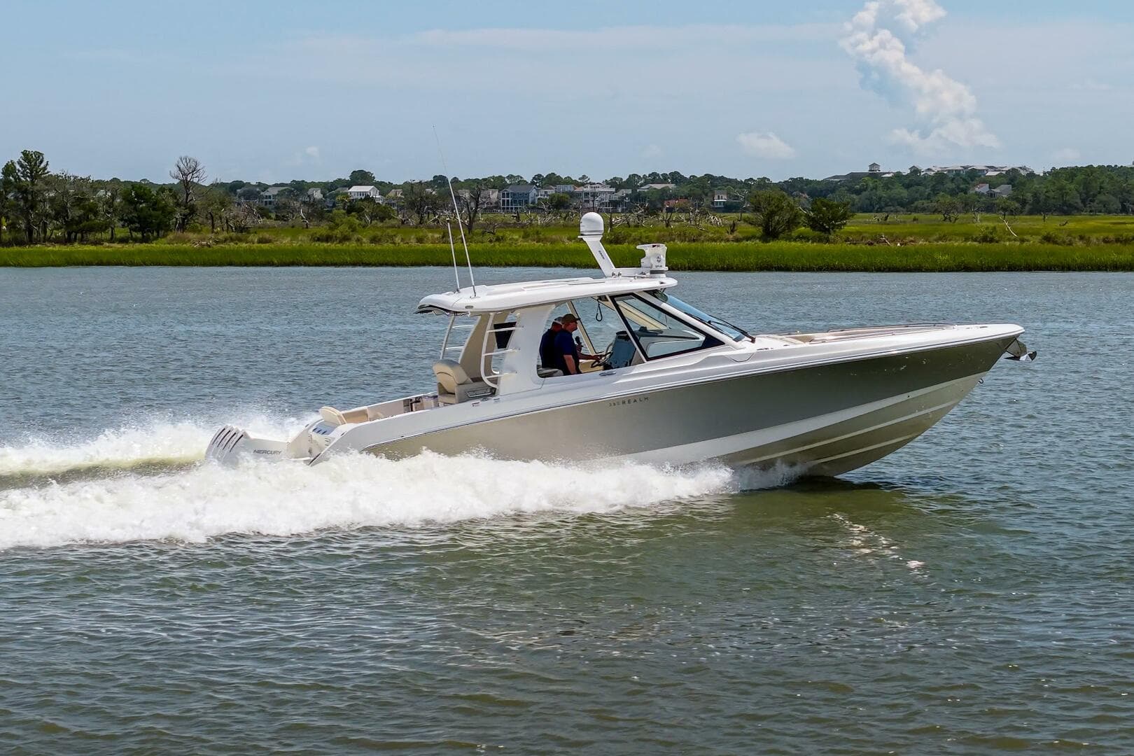 2022 Boston Whaler — photo 43