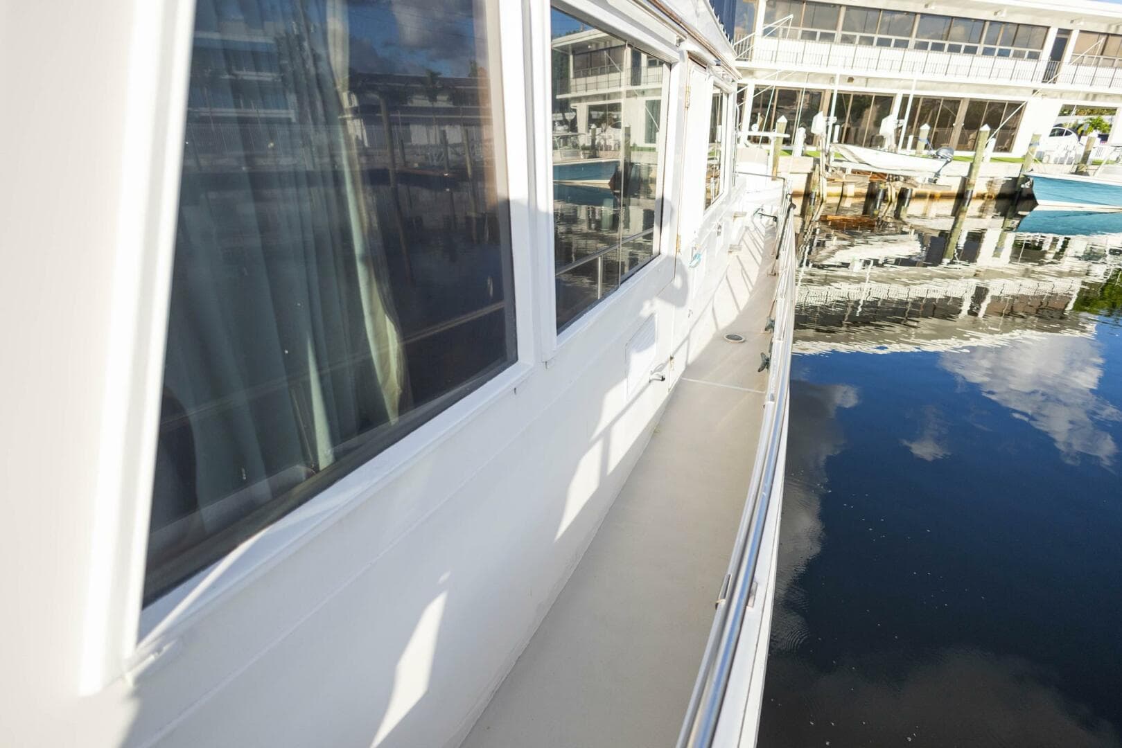 1985 Grand Banks Classic — photo 26