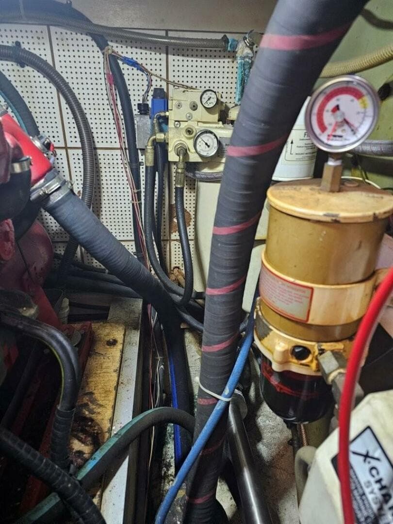 1985 Grand Banks Classic — photo 34