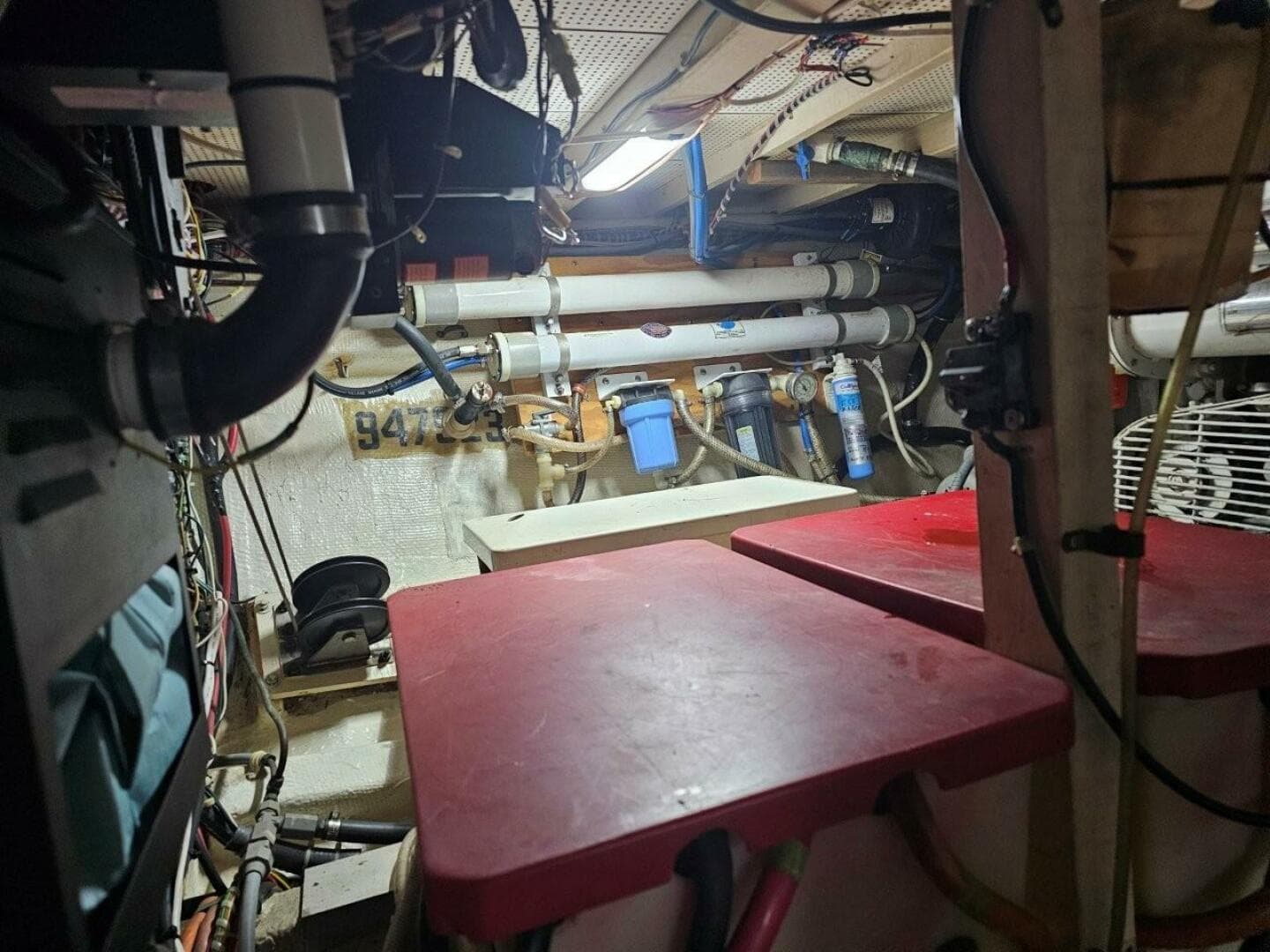 1985 Grand Banks Classic — photo 32